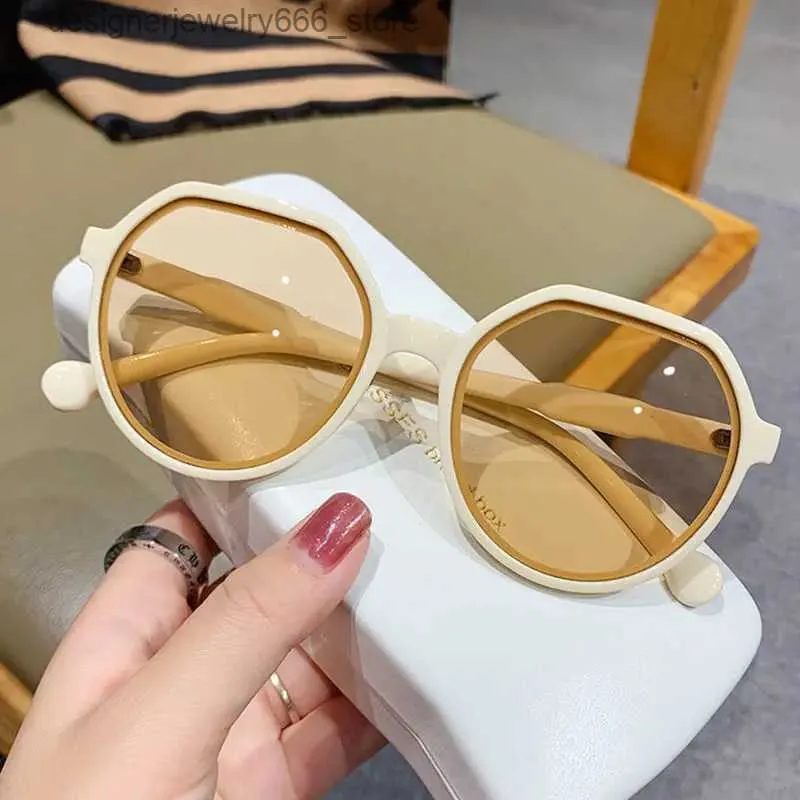 Sunglasses 2024 New Sunglasses Womens Small Frame Instagram Popular Retro Street Photo Sunglasses Korean Edition Small Face Slimming Sungl Q240425