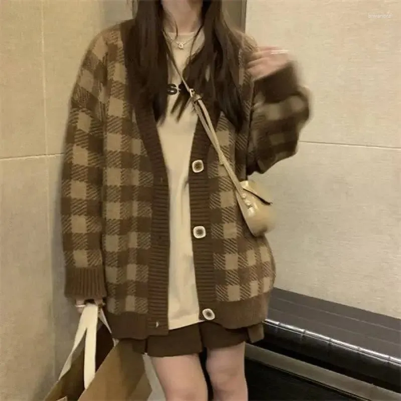 Damesbreien Winter Knop Plaid Tops For Woman V-Neck Long Cardigan Brown Sweater Warm Crochet Cashmere Fashion 2024 Cold Tall