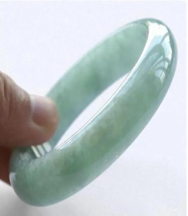 Bracelet de jade naturel La largeur est d'environ 13 mm16 mm le diamètre de 52 mm63 mm 92937217726688