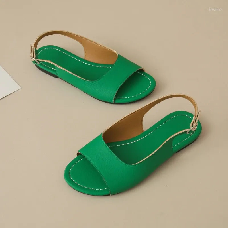 Chaussures décontractées 2024 Fashion Sandales d'été pour femmes de haute qualité confortable plage polyvalente grande orteil ouvert