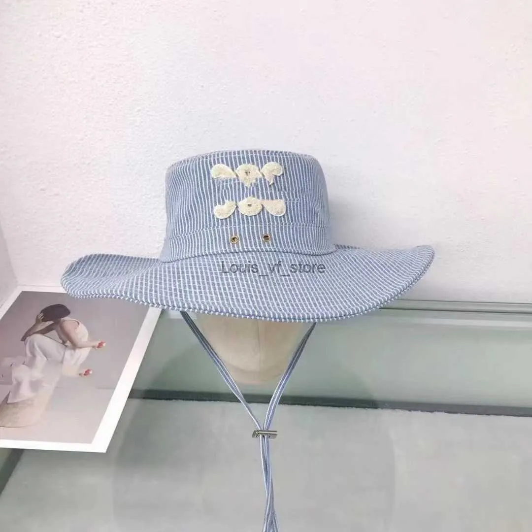 Шляпа шляпы с широкими краями