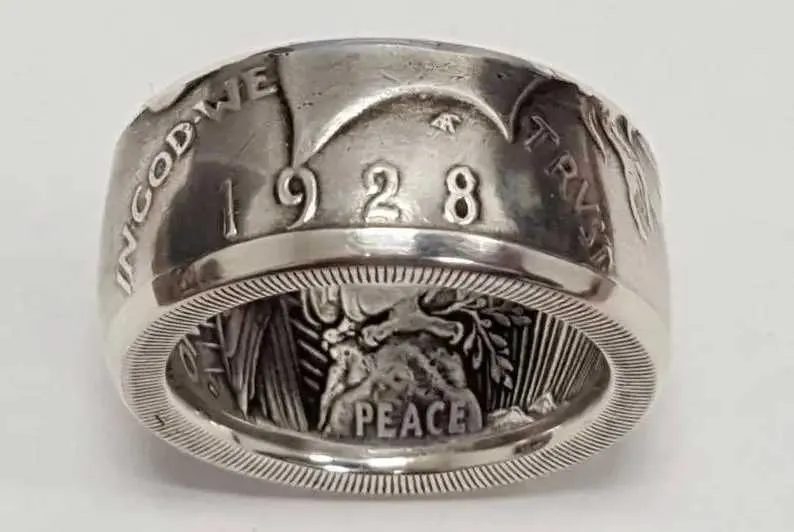 Anillos de banda Hot Sale Ring Vintage Morgan Half Dollar 1945 Tallado el Estado Unido de American en Dios Confiamos en la recolección de joyas H240425
