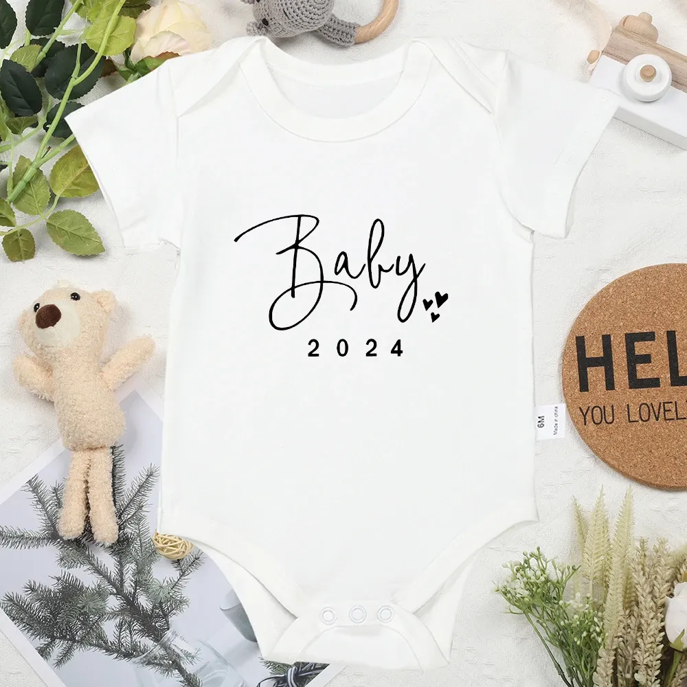 One-Pieces Baby 2024 Fun Kleinkind Jumpsuit Fashion 5 Farbe Neugeborene Kleidung Neujahr Geschenk Kurzärmel Baumwolle weiße Jungen und Mädchen Strampler