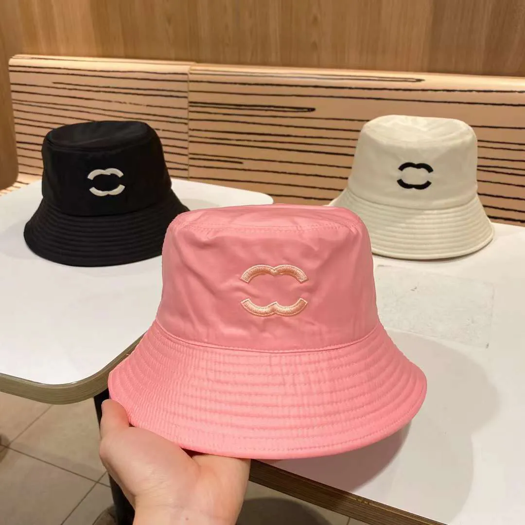 Designer hink hattar kvinnor mode full broderier brev fiskare mössa för unisex sommar casual trendiga solskade sunhats