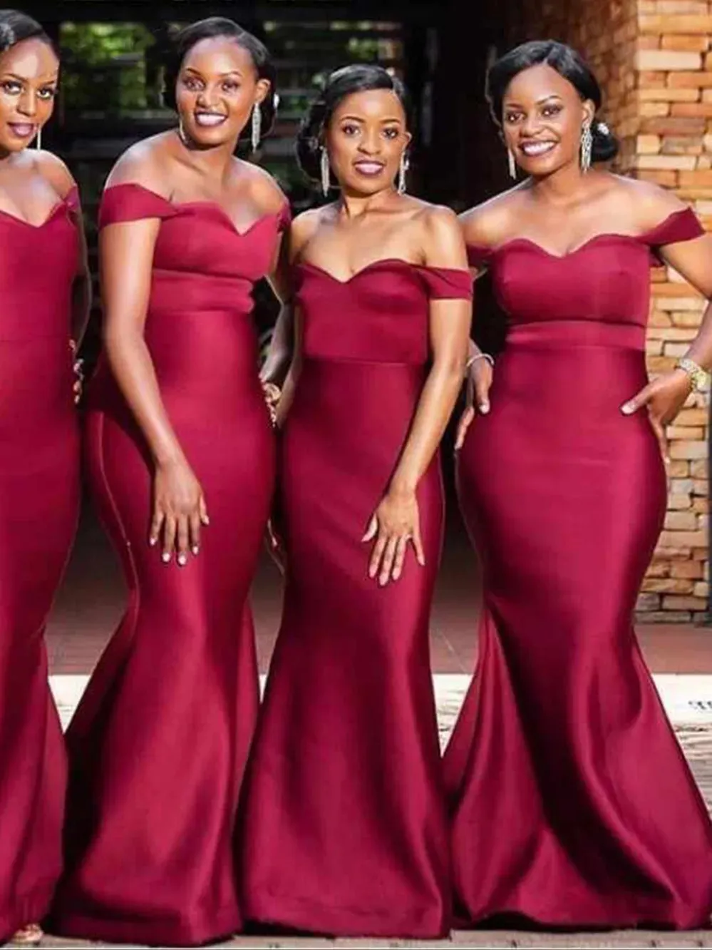Vestidos de dama de honra nigerianos e sexy de sereia Borgonha para garotas negras do ombro Trem vestido de Fiesta de boda