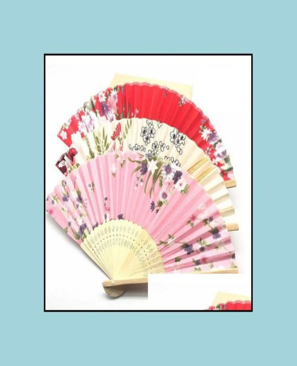 Party Favor Classical Chinese Style Fabric Fan Silk Folding Bamboo Hand Håller Fans Bröllop Födelsedagsfest gynnar gåvor Drop Delivery2406645