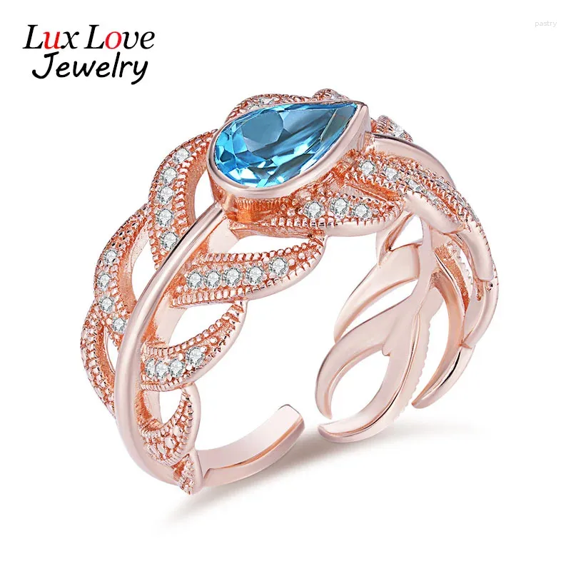 Cluster Rings Luxlove S925 Sterling Silver Natural Gemstone Swiss Blue Pear Topaz smycken Design Feather Style Ring for Women Fine