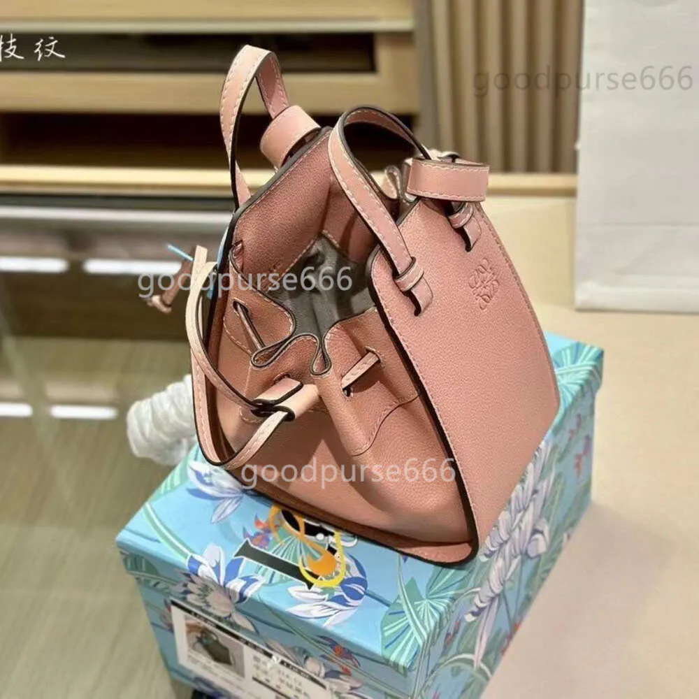 Capacity Tote Mini Lady Shoulder Designer Bag Loe Versatile Size 17*15cm Spain Portable Crossbody Large Girl High-end Mini Bags Hammock Totes CV5U