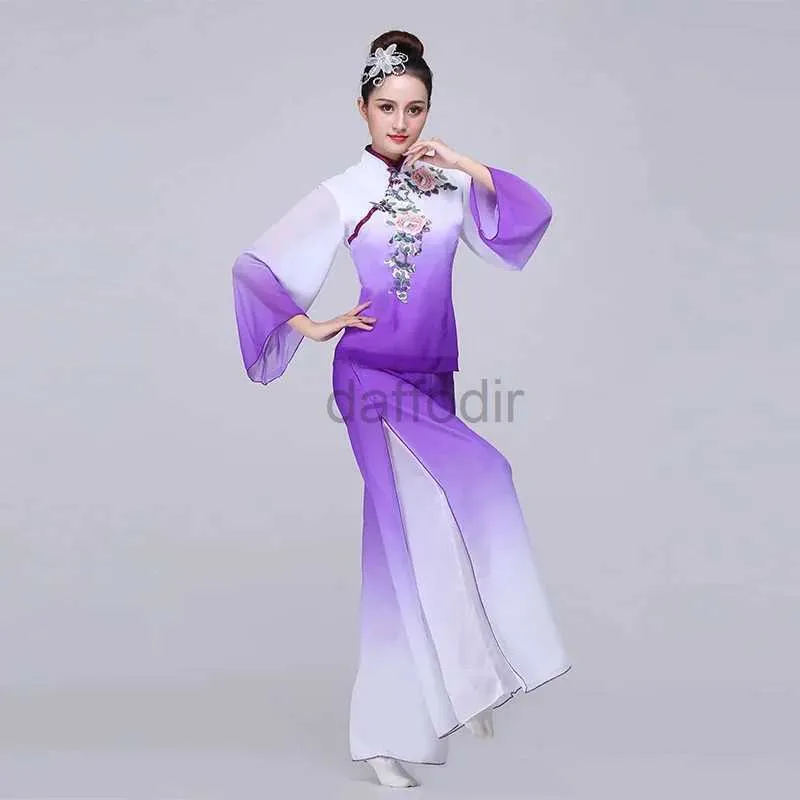 Costume da ballo classica da palcoscenico femmina Elegante costume da danza da fan cinese COSTUTTO VINTAGE ABBIGLIAMENTO YANGKO ABBIGLIAMENTO PER SEGNI DEL TACE D240425