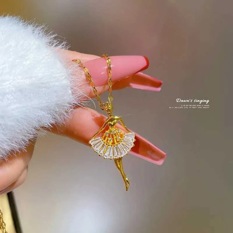 Collares colgantes Nueva bailarina pingente bailarina de ballet CZ collar de baile joyería de acero inoxidable para mujer regalo_voghion.com