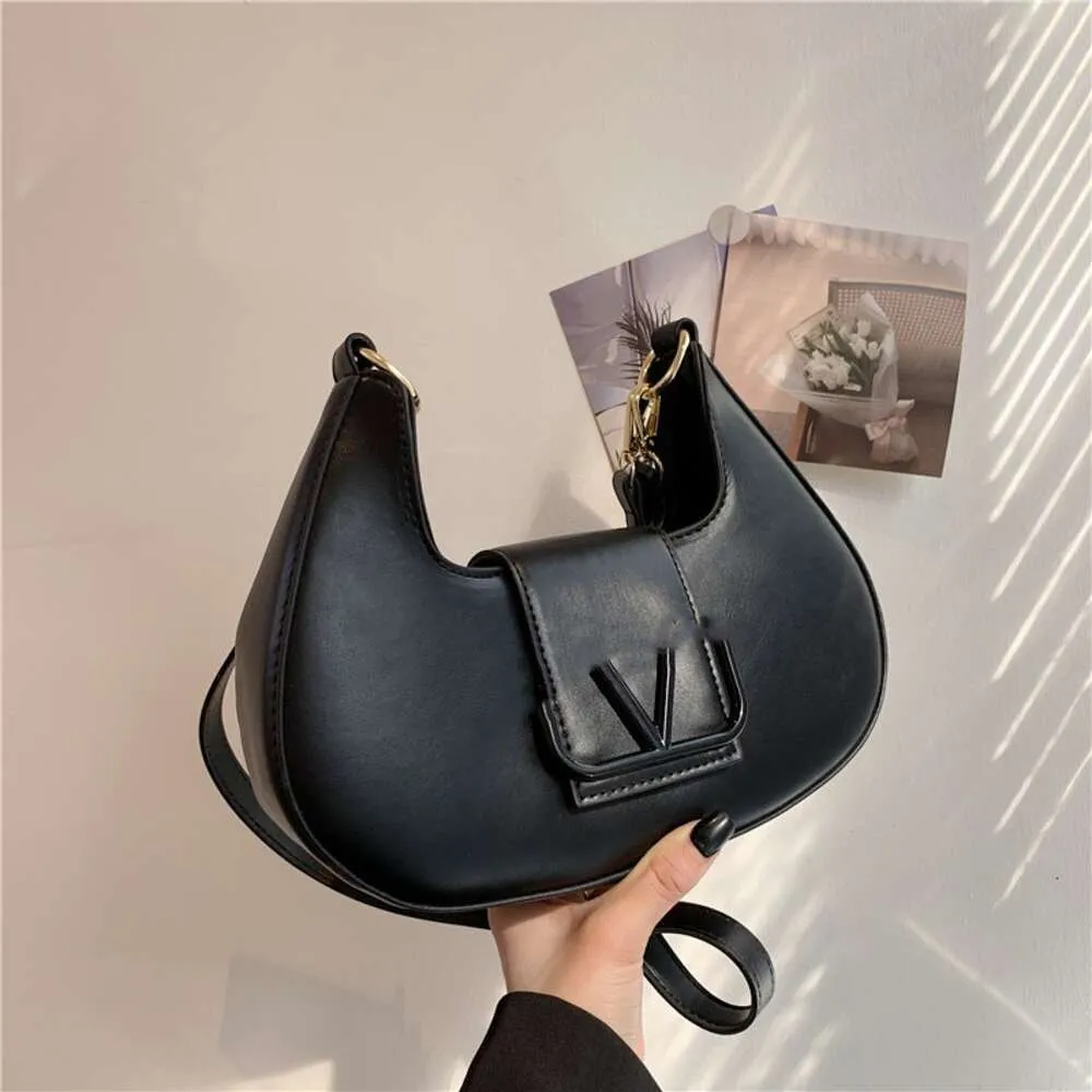 Day Packs Light Luxury 2024 New Underarm Large Capacity Fashion Crossbody Dumpling High Quality Versatile Bag Single Shoulder Handbag