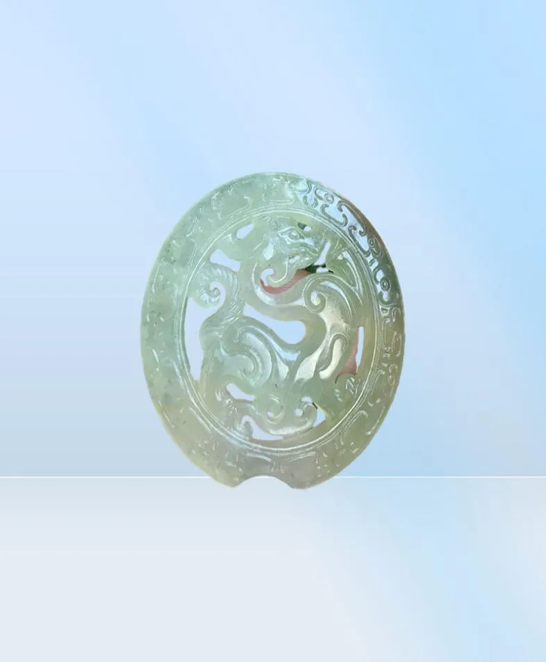 Chiny Xiu jade Stone rzeźbione fu foo pies lew amulets długowieczność szczęścia Jade Pendant2620176