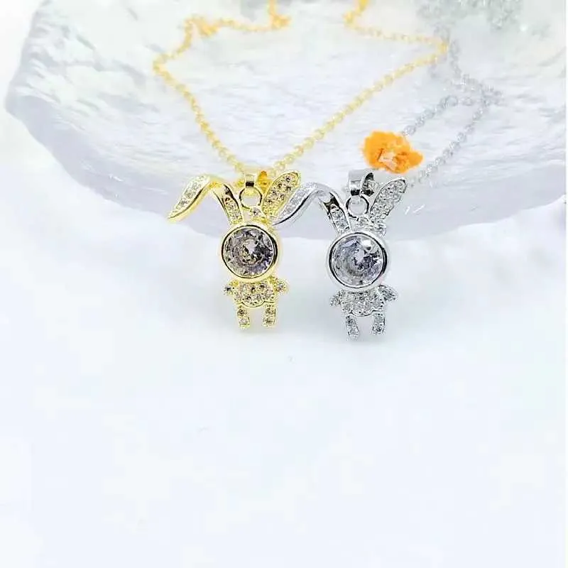Halsketten Mode Niedliche Weltraumkaninchen Halskette Klassische Große Ohren Persönlichkeit Tier Wildes Schlüsselbein Kette Anhänger Geschenk_voghion.com