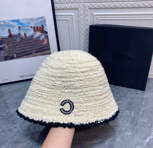 Lüks Tasarımcı Beanie Kova Şapkası Kadınlar Moda Bonnet C Casquette Örme Şapkalar Kış Yünlü Kapağı Küçük Jakar UNISEX SICAK 5370480