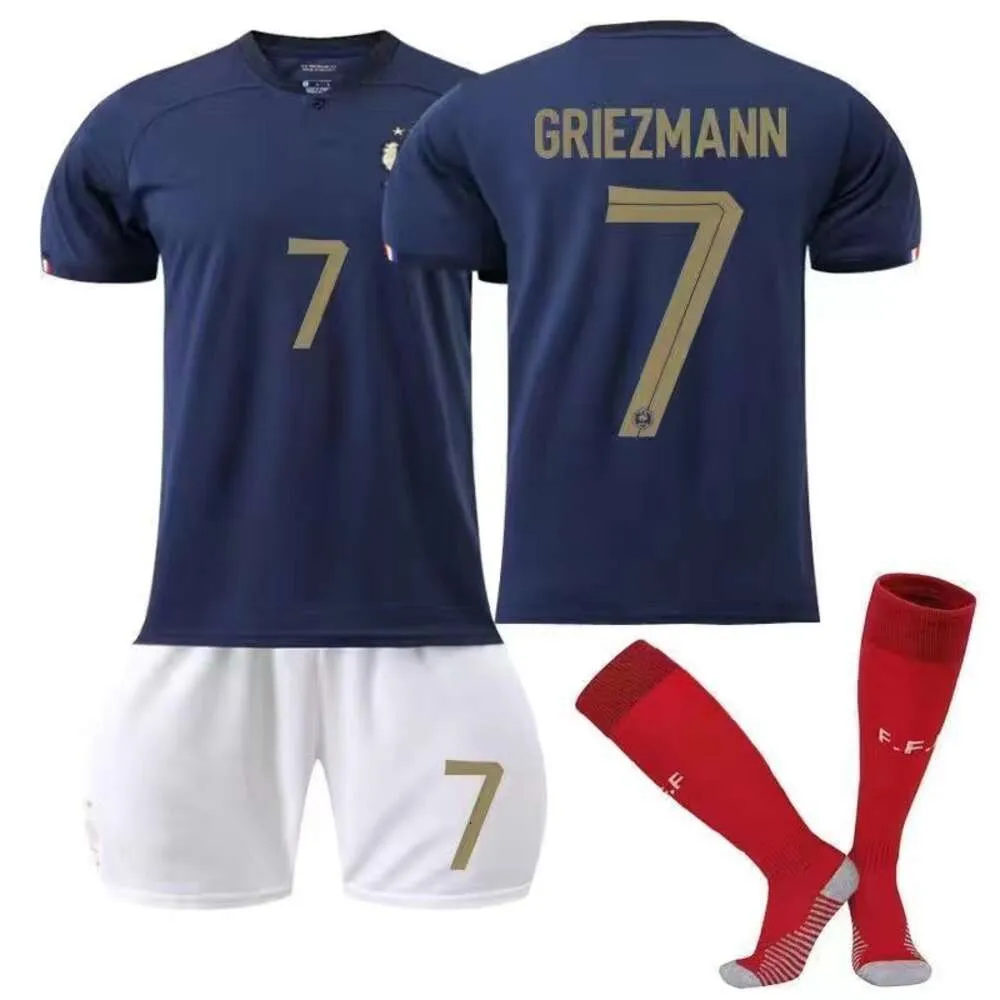 Maglie da calcio Studi per le tracce maschili 2022 French Football Jersey Home No. 19 Benzema 10 MBAPPE Adult Kit