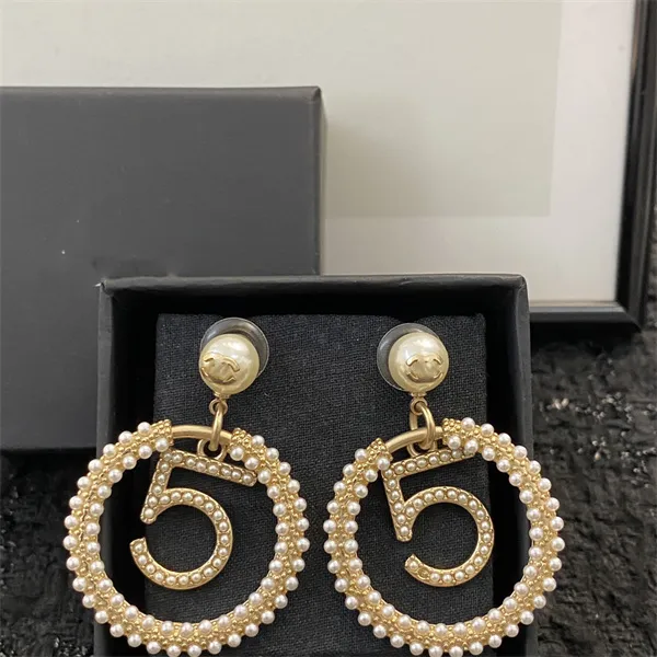 Hjärtformade örhängen Designer Gold Stud Luxury Women Cclies Diamond Pearl Earring Classics Jewel Woman C Earing 49