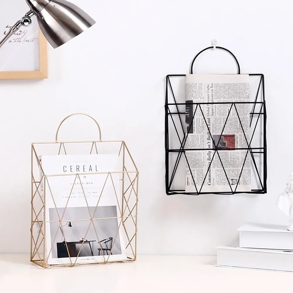 Racks Magazine Holder Hanging Wallmontered Newspaper Book File Organizer Basket Iron Shelf Storage Container Display Stand Hyllor