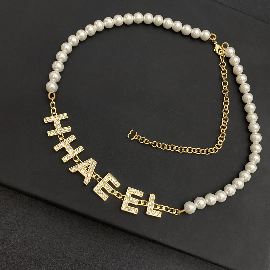18K Gold plated Brass necklace Fashion women Designer Pendant Crystal Diamond Pearl Alphabet necklace Luxury wedding jewelry accessories