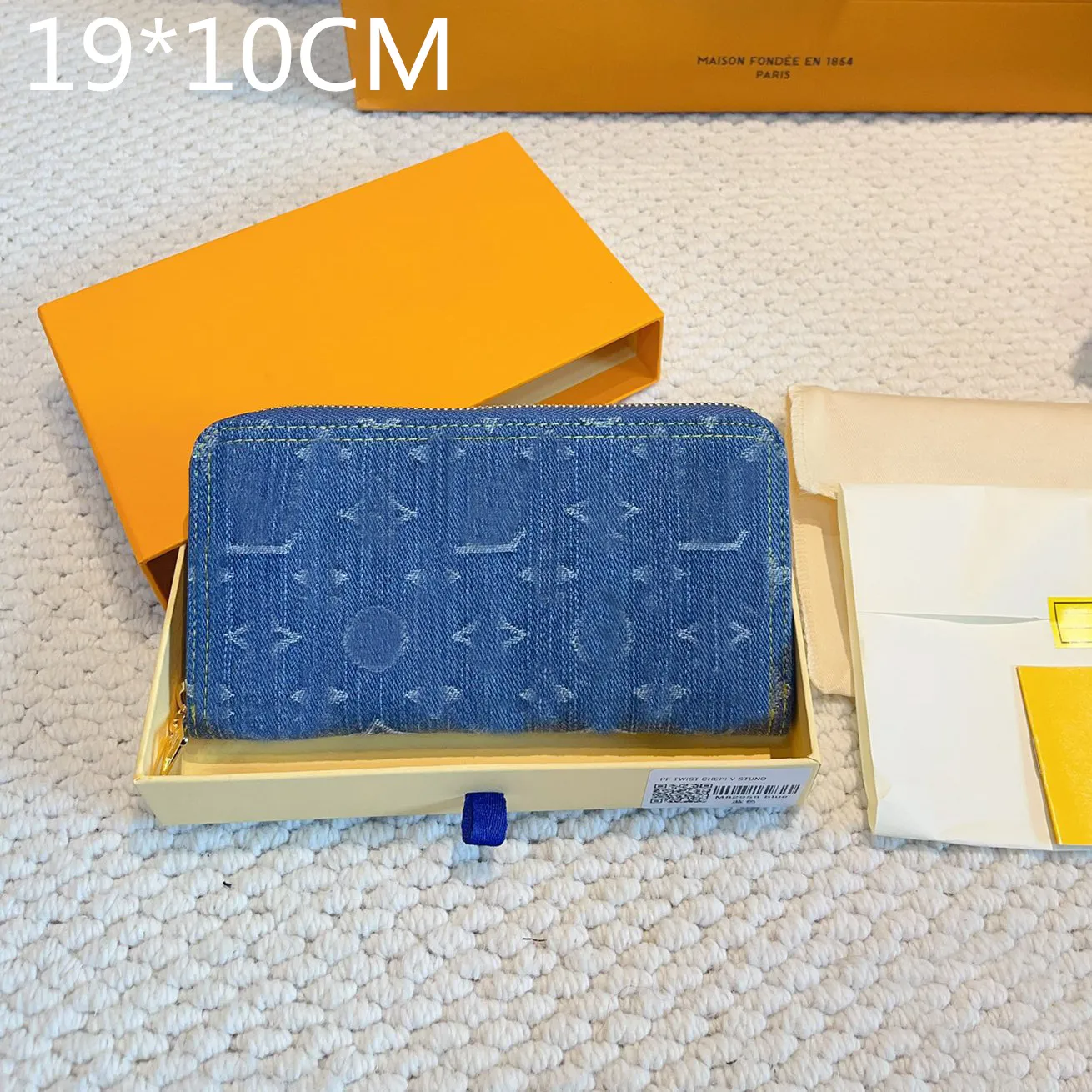 DHgate.com:High-Quality RFID-Blocking Denim Wallet for Cards DHgate.com:High-Quality RFID-Blocking Denim Wallet for Cards