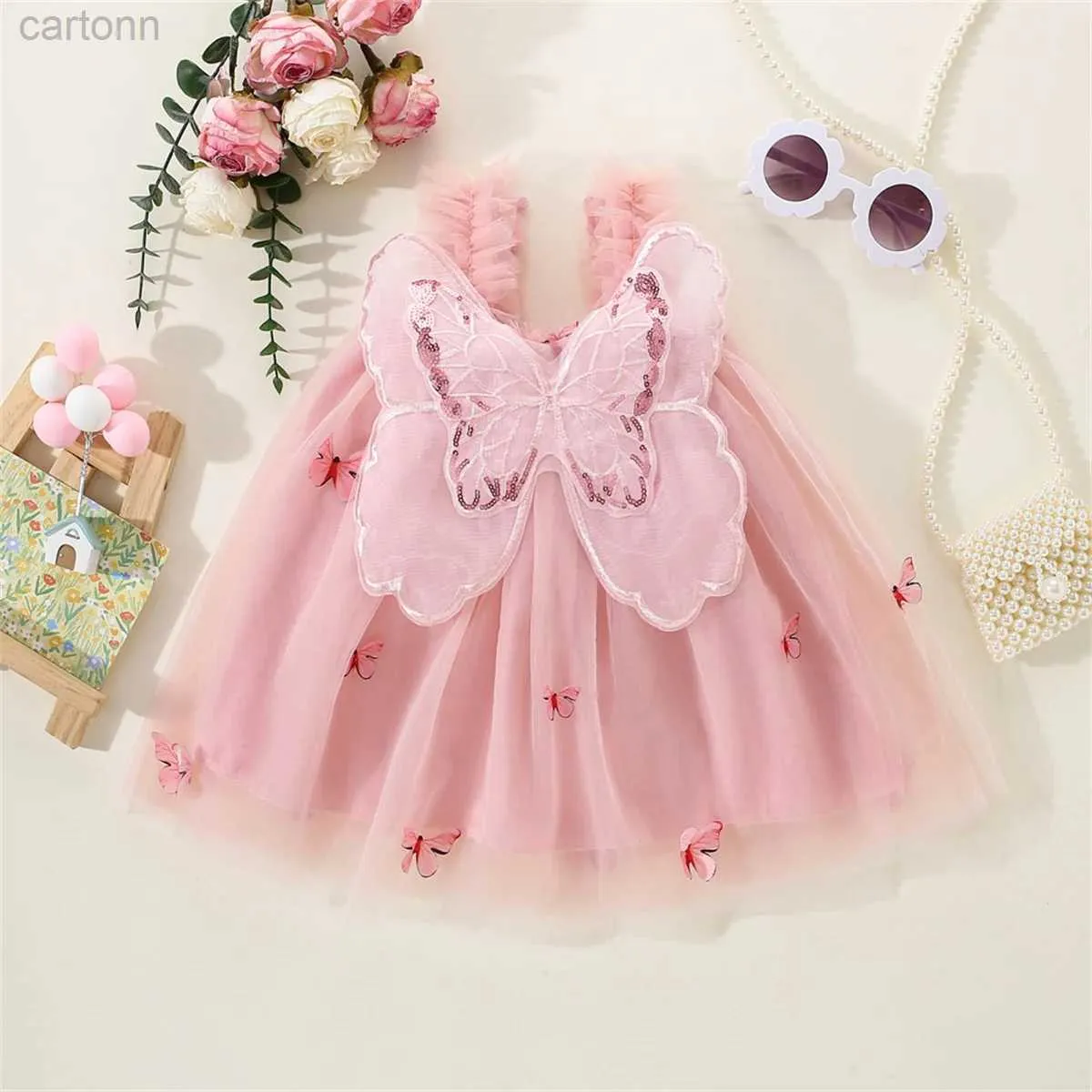 Girl's Jurken Summer Girls Princess Party Birthday Performance Dress Jurk Butterfly Wing Strap Solid Mesh Dress D240425