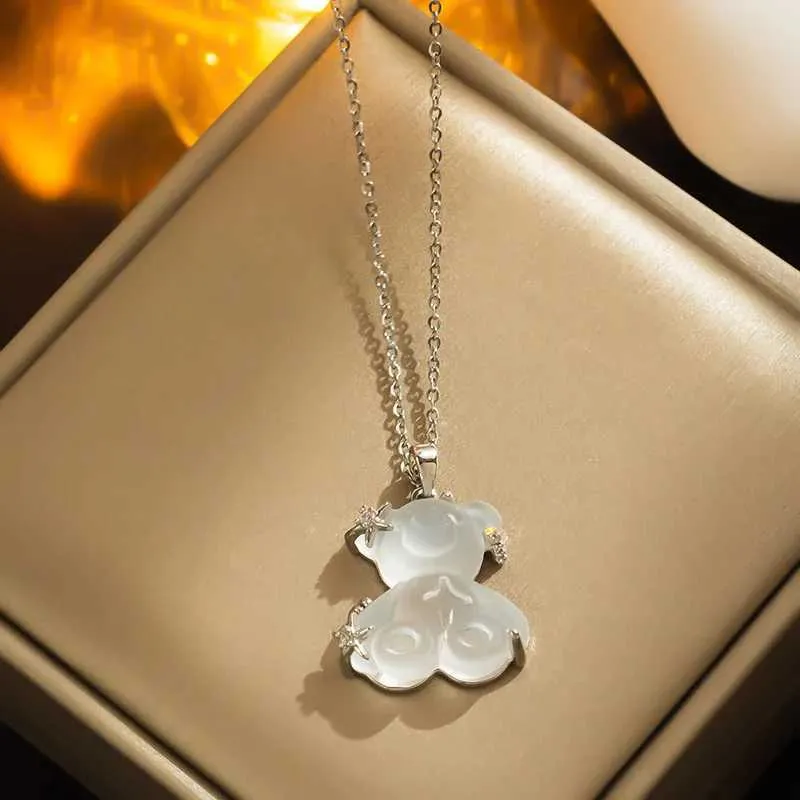 Necklaces Fashion Cue Bear Sar Necklace Trendy Crysal Personaliy Animal Ligh All-mach Collarbone Chain Pendan_voghion.com