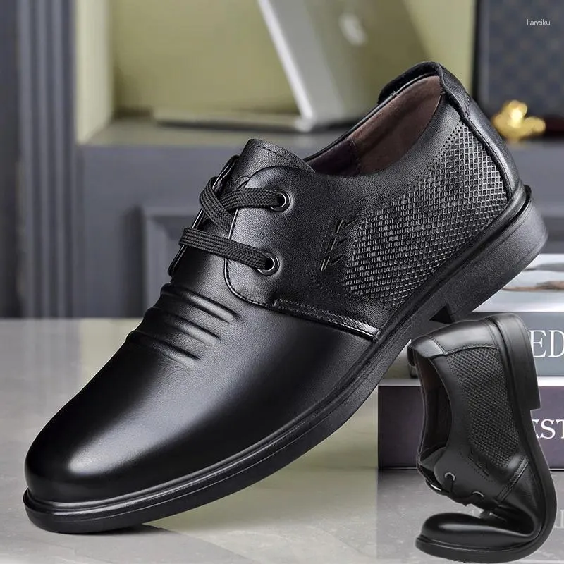 Casual Shoes Spring Autumn Fashion Men's äkta läderhuvud lacp-up Man Leisure Business Soft Comant Cowhide Male Footwear