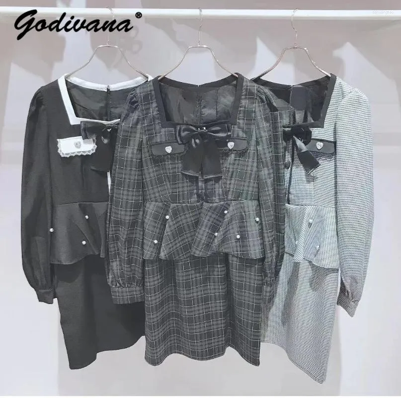 Robes décontractées Série de mines japonaises Lady Girls Gath Robe Slim Spring et Automne Square Cold Per perle Plaid à manches longues courte