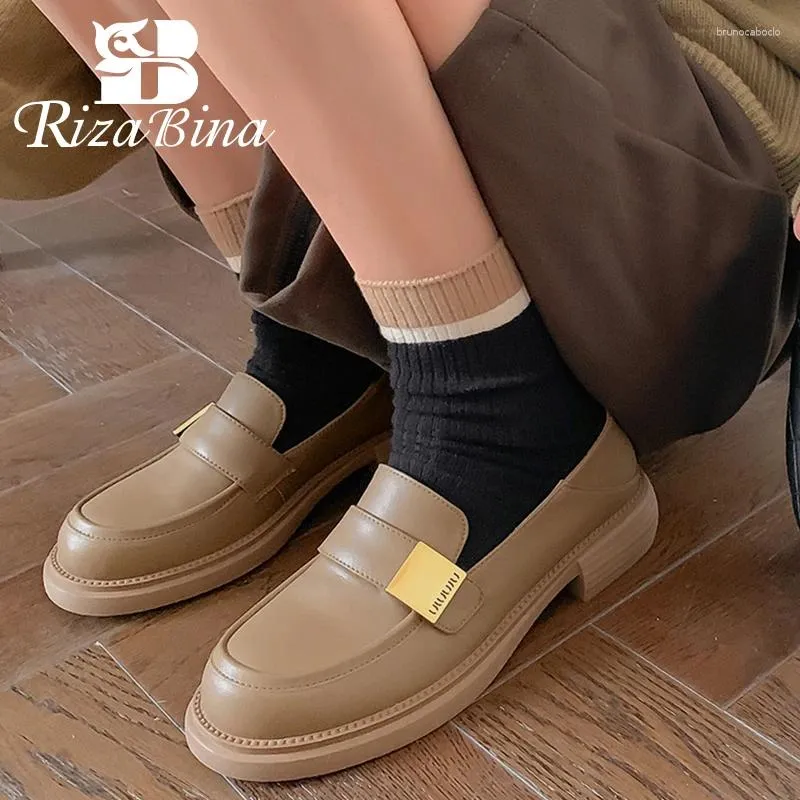 Casual Shoes Rizabina 2024 Kvinnor Flat äkta lädermetallspänne för kvinna semester mode dagliga skor storlek 34-40