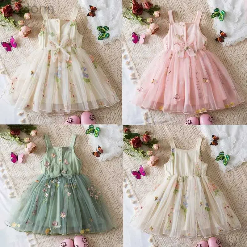 Vestidos de menina fofos garotas de malha Mesh Suspenders Dress Dress Fuffy Tulle Tutu Princess Dress Summer Baby Girls Bordery Flower Casual Wear D240425