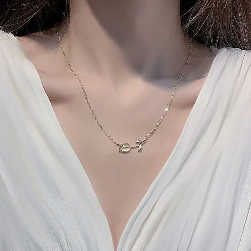 Coliere cu pandantiv, colier lalea la modă, doamne, nișă ușoară, high-end, lanț clavicular, prietene, blând, zână aer_voghion.com