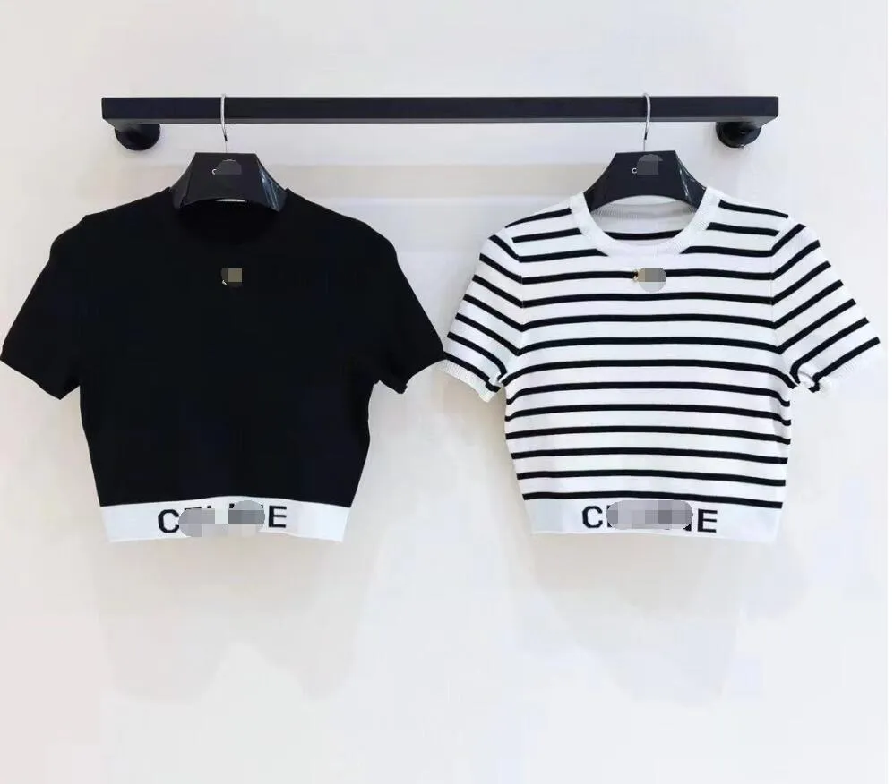 2024 Summer Designer Stripes T Shirt النساء اقتصاص أعلى الأكمام القصيرة تي القمصان النساء الحياكة تي شيرت الرياضة Top Top Tops Tops Vest Yoga Tees Tshirts