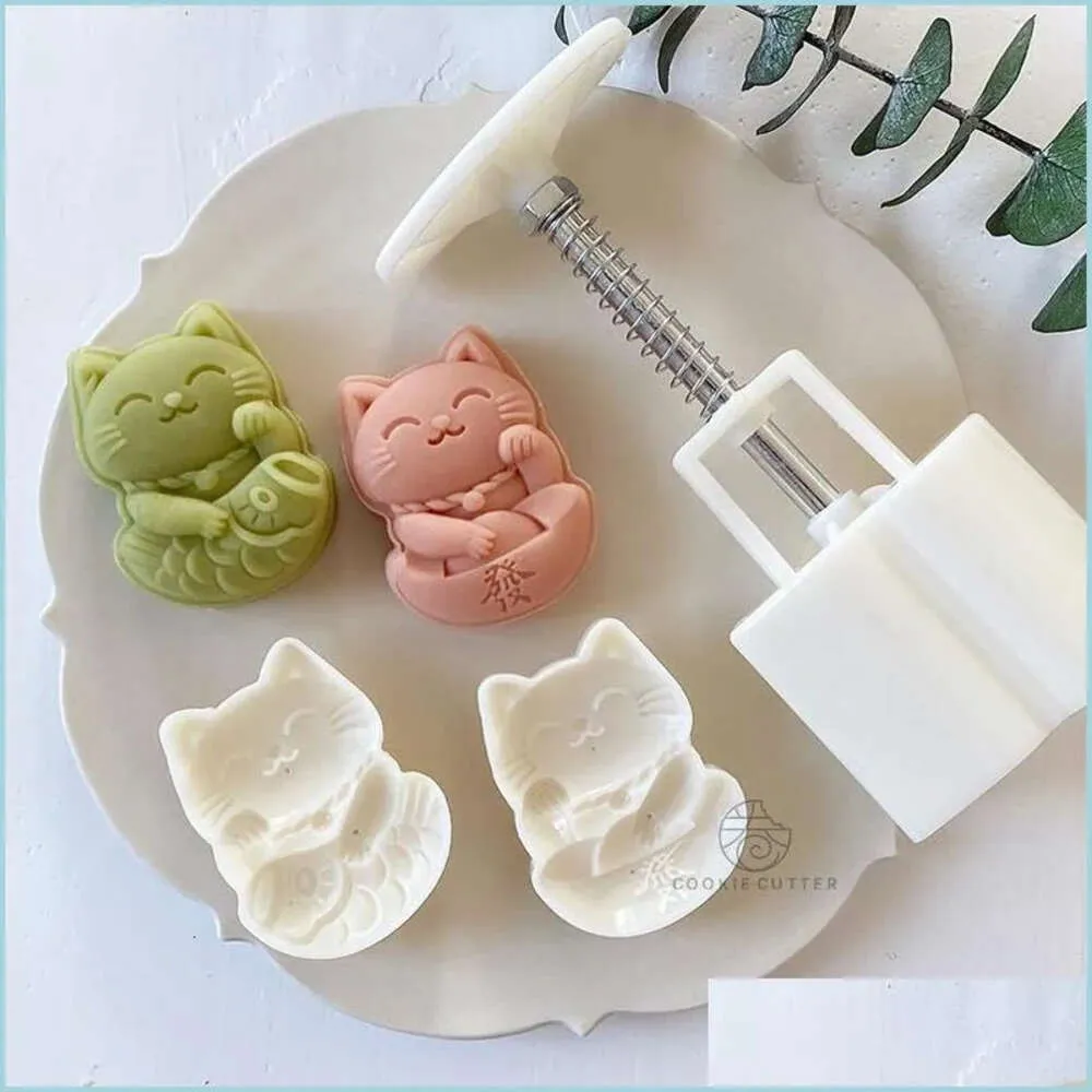 År Mooncake 2st Set mögel mögel lycklig katt mungbön bakverk tårta tårta bakverktyg hem diy kök accessoarer 220601 droppe dh87q