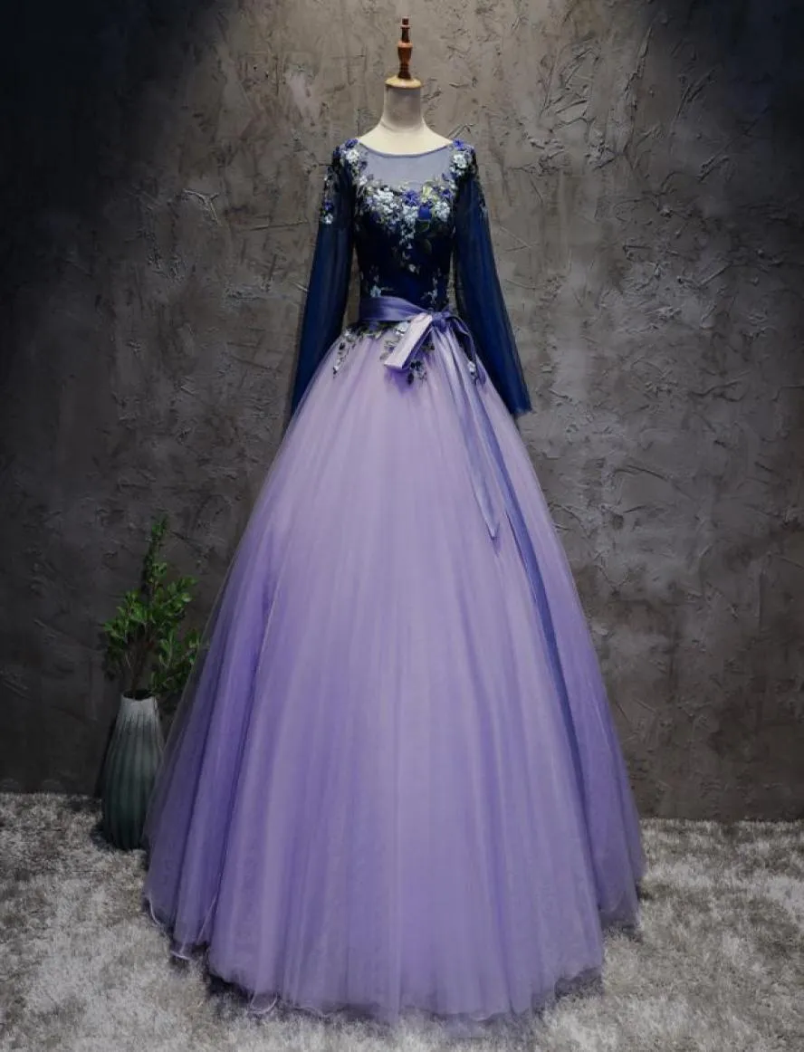 2018 New Backless Purple Long Sleeve Aptliques Ball Gown Quinceanera Dresses Lace up Sweet 16ドレスDebutante 15年パーティーDRES2636611