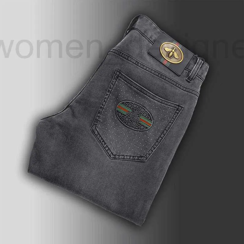 Designer de jeans pour hommes 2024 Été mince luxe noir automne homme slim fit petit pied pantalon décontracté élastique petit jean de jambe droite rqrp