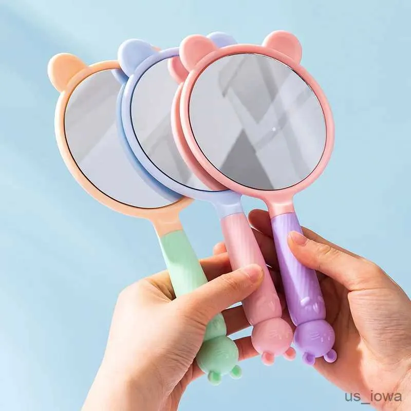 Mirrors 1pc Mini Cute Cat Make-up Mirror Outing Travel Portable Plastic handgreep Mirror Girl Make-up HD Kleine ronde spiegel make-upgereedschap