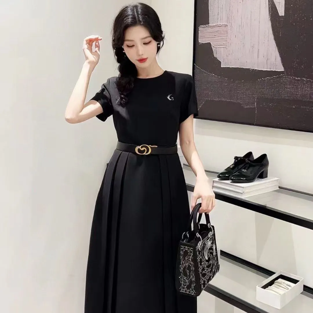 Top designer brand fashion women's slim-fit dress Black simple casual dress Female sexy charming suit dress girl White Princess skirt belt skirt Q1