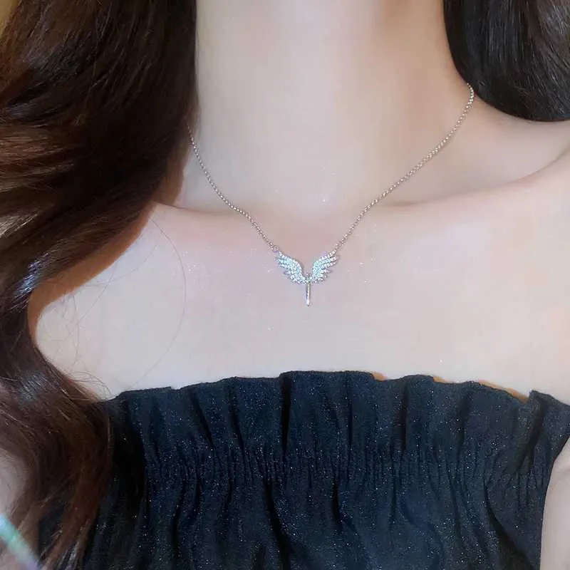 Necklaces Fashion Retro Angel Wing Necklace Light Micro-set Pendant Simple Design Stainless Steel Clavicle Chain Gift_voghion.com