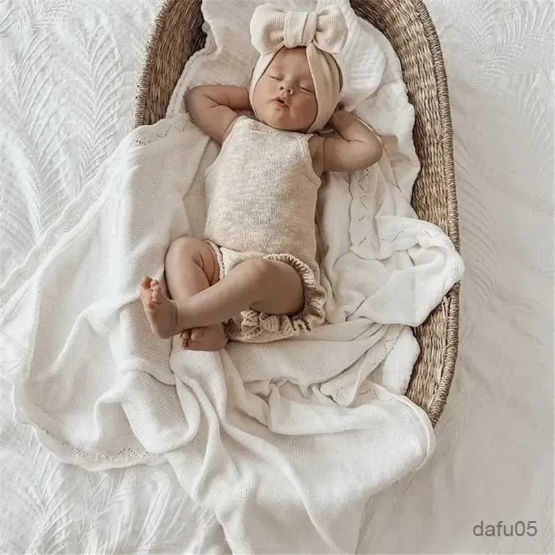 ブランケットスワッディングニットベビーブランケットモスリンコットン新生生まれた毛布ヴィンテージスワドルラップ幼児少年の女の子の毛布睡眠キルトソリッド