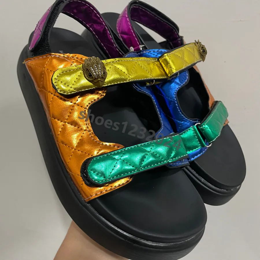 Kurt Geiger Sandals Platform Terlik Gökkuşağı İçinde Gökkuşağı Yaz Plajı Sandal Tasarımcı Slaytlar Düz Ayakkabılar Kartal Kafa Elmas Hook Döngü Pattik Moda Seyahat 2024