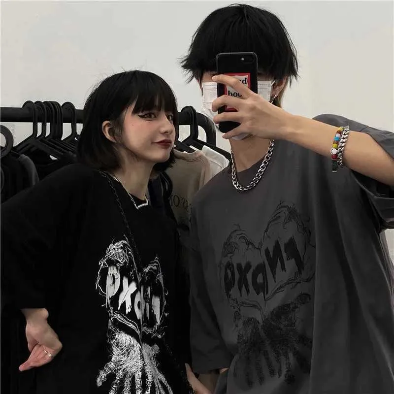 メンズTシャツメンズTシャツ特大のアニメT2Kトップ2023夏の服レトロダークコットンショートSlve ts harajuku tsシャツH240425