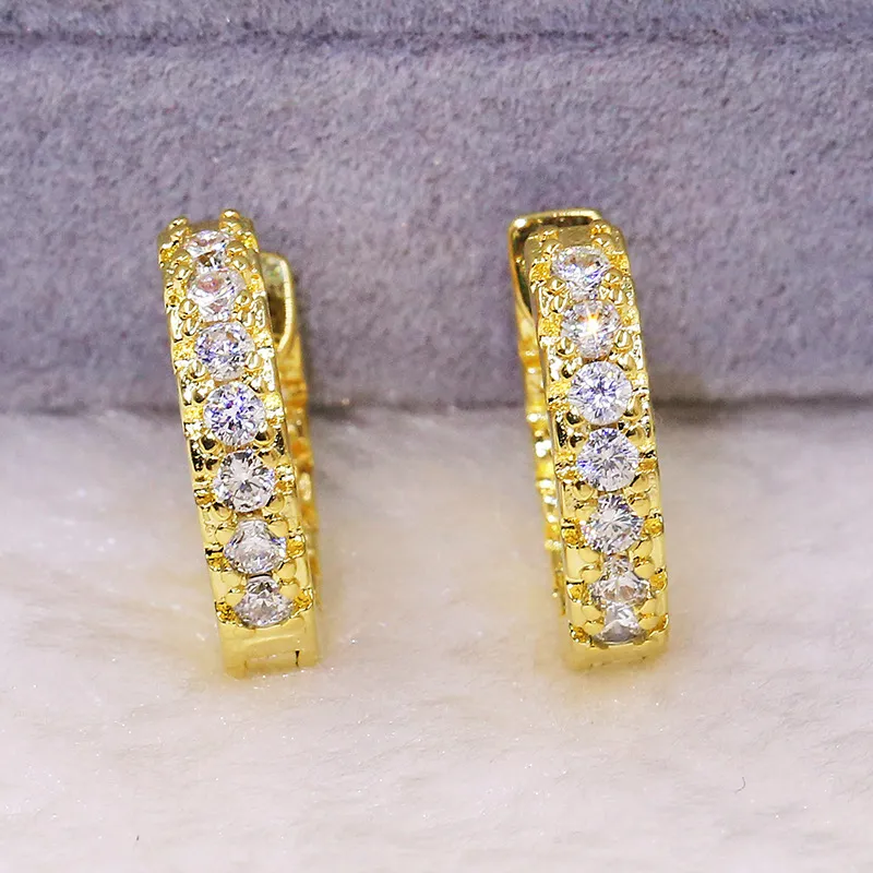 Hip Hop 14K żółte złoto wypełnione 925 Srebrną brukową symulowane diamentowe kolczyki ślubne dla mężczyzn Kobiet Biżuteria Wholetowa