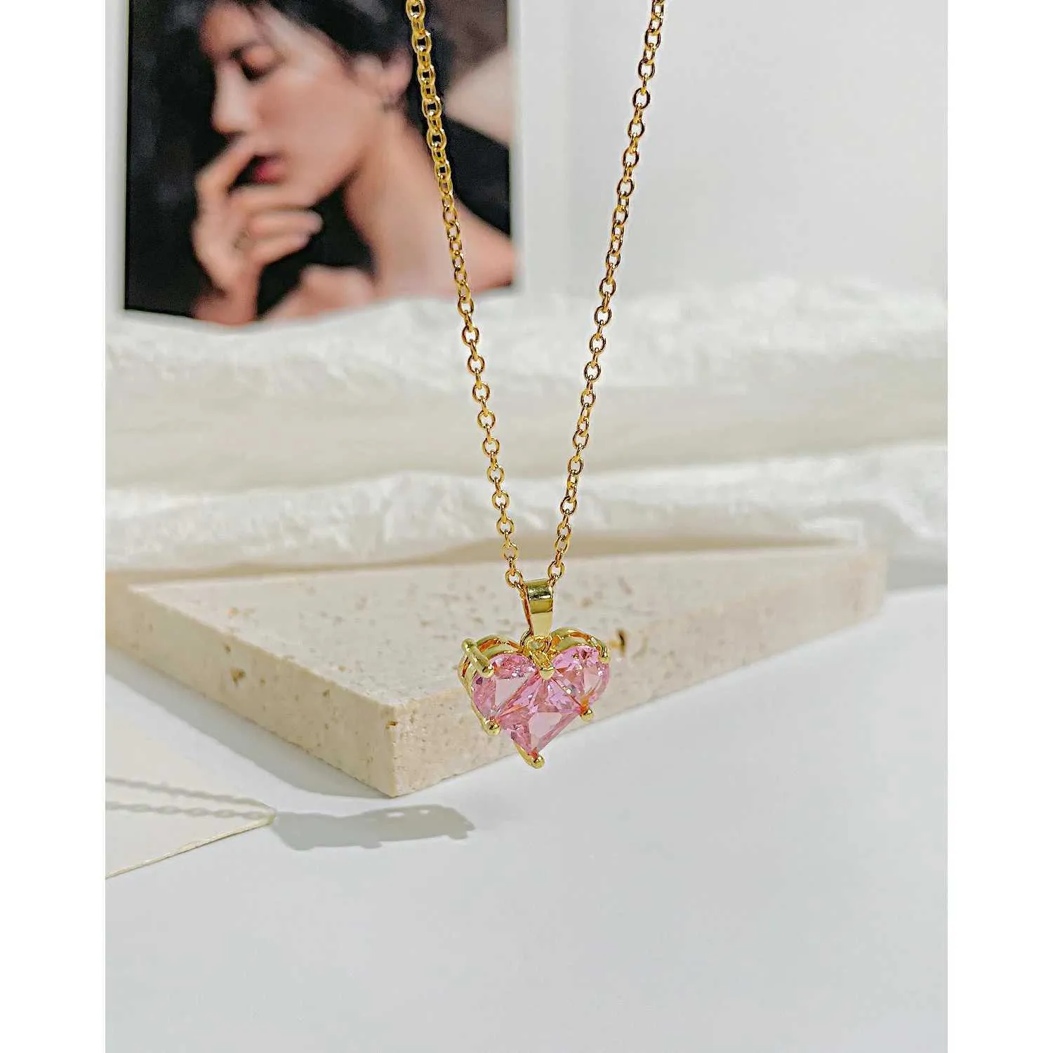 Herz Halskette Mit Rosa Schmuckstein Für Damen Elegant_voghion.com