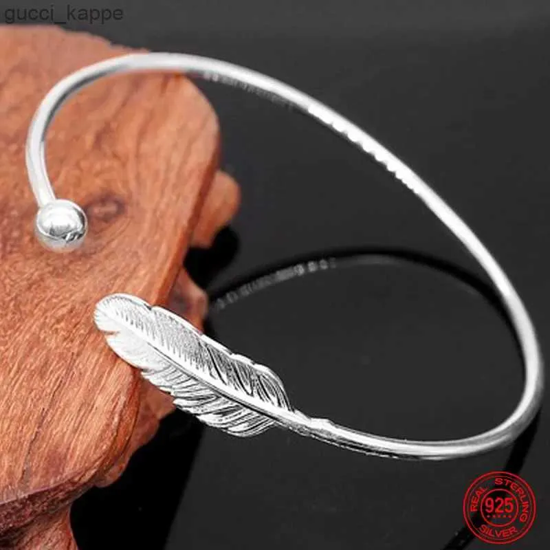 Kedja 925 Sterling Silver Round Bead Feather Charm Armband Bangles Justerbara armlets för kvinnor Bröllopsmycken gåva