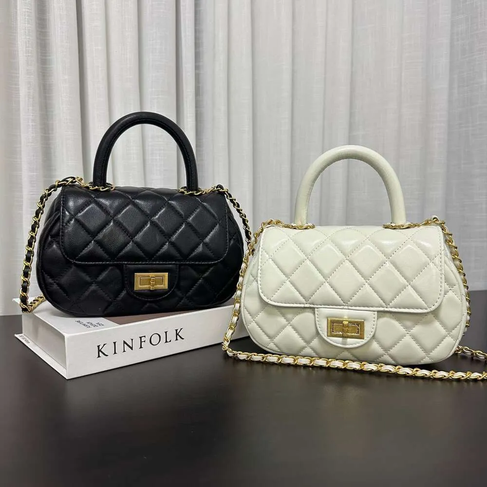 Kart Tutucular Crossbody Bag Chenel 2024 Koyun Dinleri Rüzgar Ling Izgara Zinciri Tutma Tag Yüksek Kaliteli Oda Crossbody Çantası