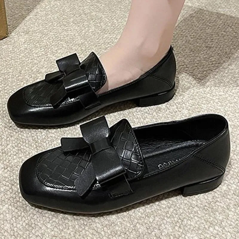 Klänningskor klassiker båge loafers pumpar kvinnor höst låg klackar fyrkantig tå designer femme 2024 promenad arbete modefat zapatos