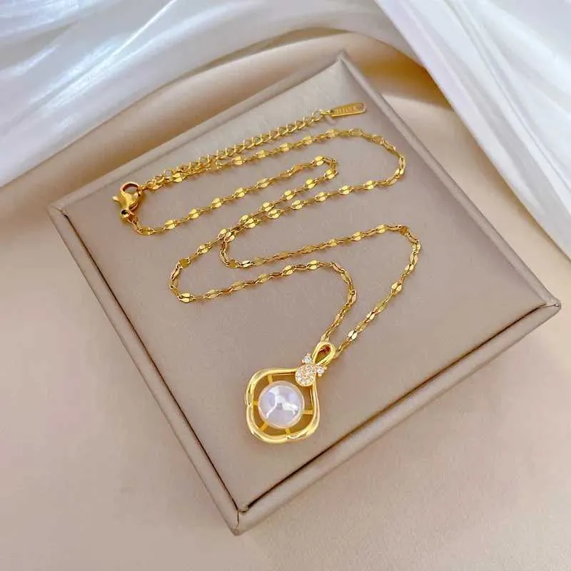 Exquisite Pearl Pendant Necklace Light Luxurious Clavicle Chain_voghion.com