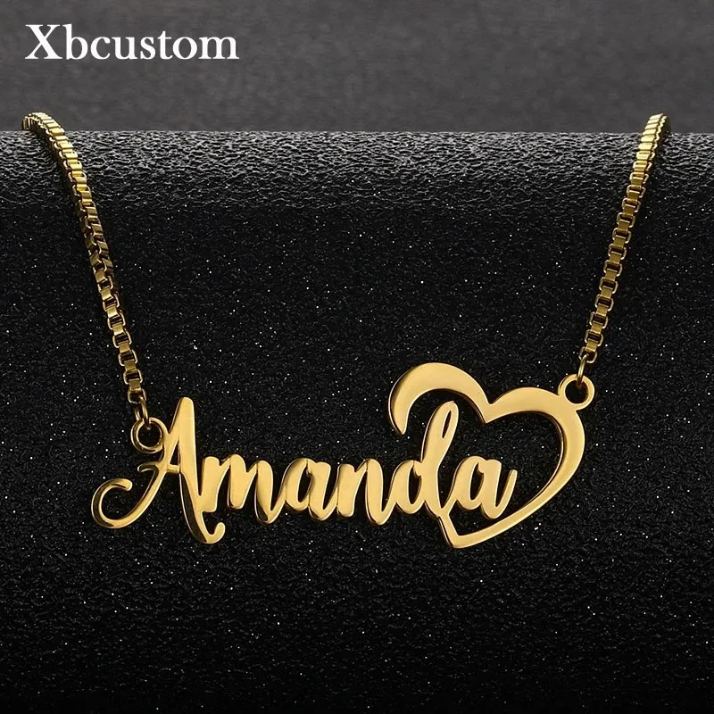 Collier de nom personnalisé pour femmes Lettre personnalisée coeur coeur à la plaque namedaire or Colliers de chaîne en acier inoxydable bijoux en gros 240416