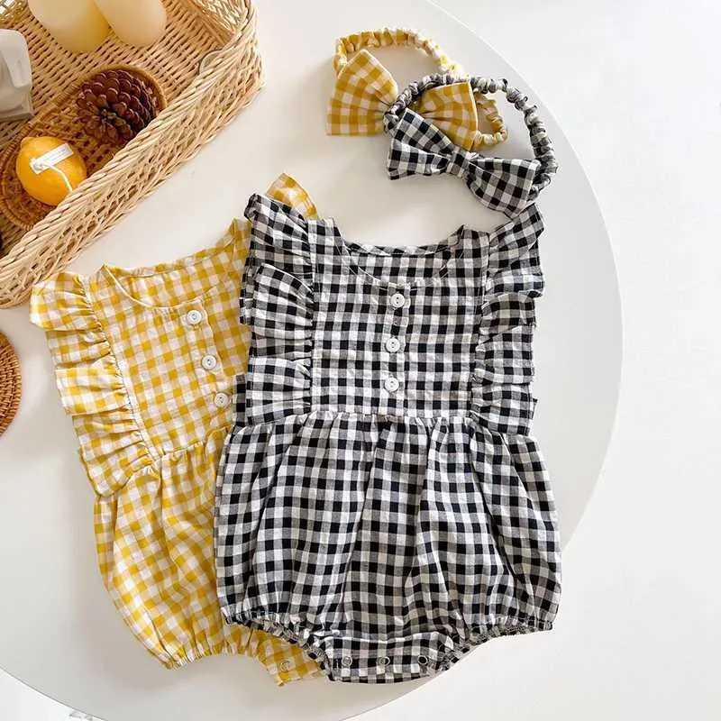 Rompers sommar baby bodysuits Palid Girls One Piece Flare Sleeve Baby Girls kläder Nyfödda kläder med pannband H240425