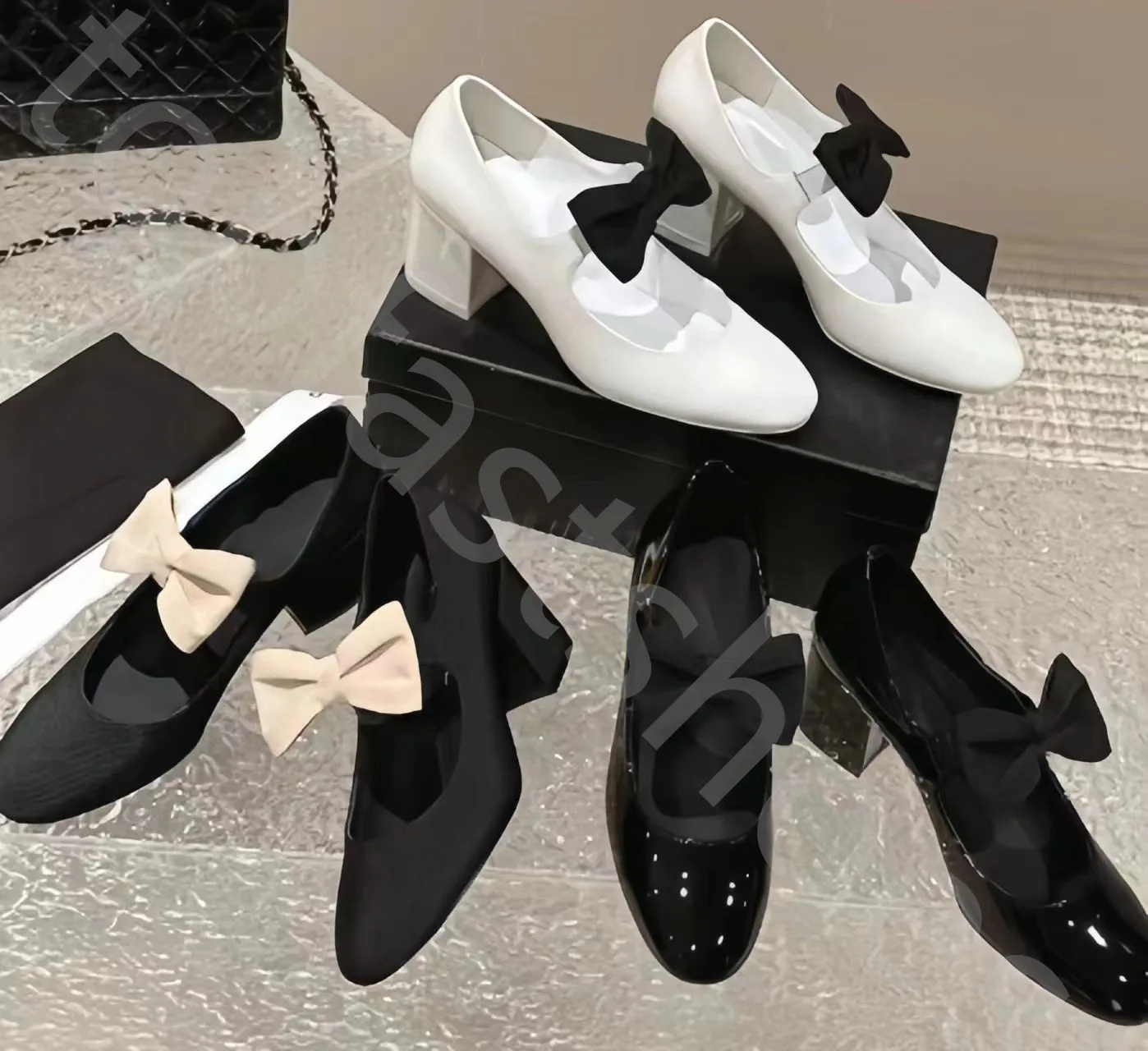 Mary Jane Bow Shoes for Women Brands de luxo Bombas de couro Plataforma Paris salto alto salto alto Woman pérolas cadeia de sapatos de salto grossos sapatos casuais ao ar livre