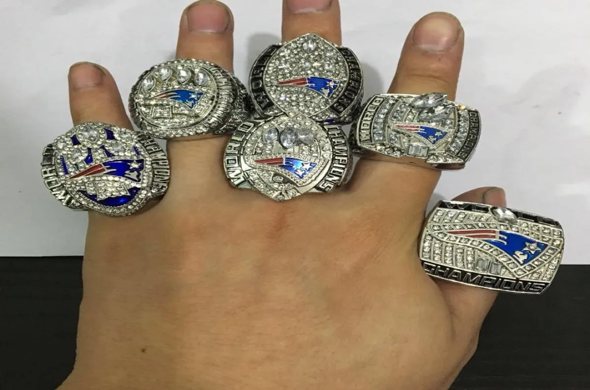 2001 2003 2004 2014 2017 2018 Massachusetts Foxborough Football Championship Ring per i fan regali da 6 pezzi set man Ring9641886